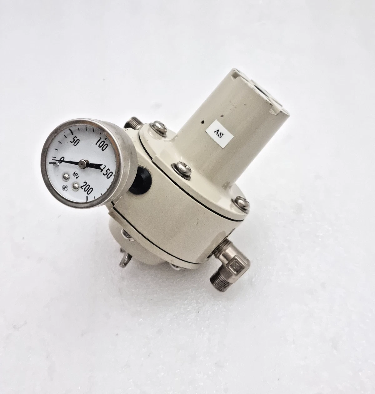 YAMATAKE KZ03-1A AIR REGULATOR IN. MAX. 970kPa OUT. 140kPa Made In Japan